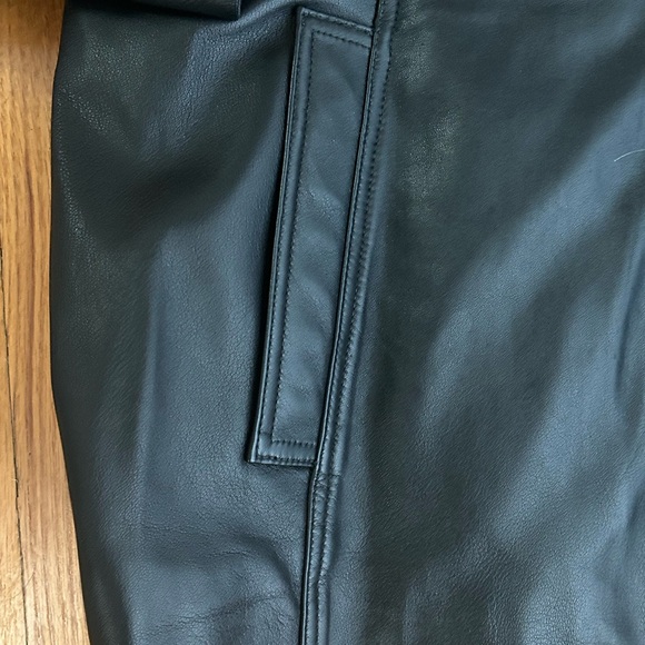 Excelled Women’s Leather Coat - Picture 5 of 8